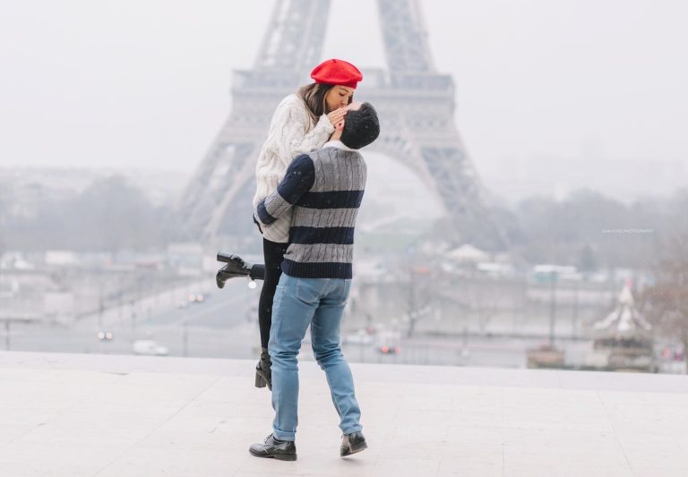 snowy paris photo shooting