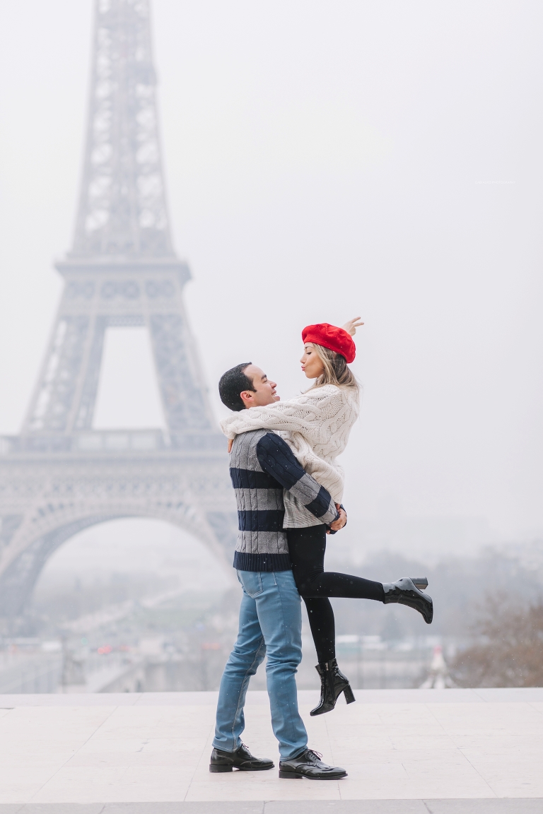 snowy paris photo shooting