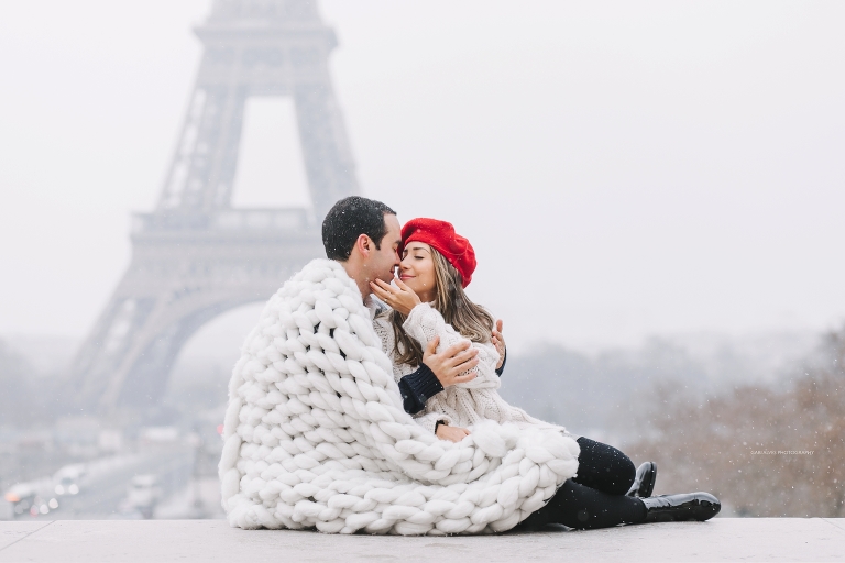 snowy paris photo shooting