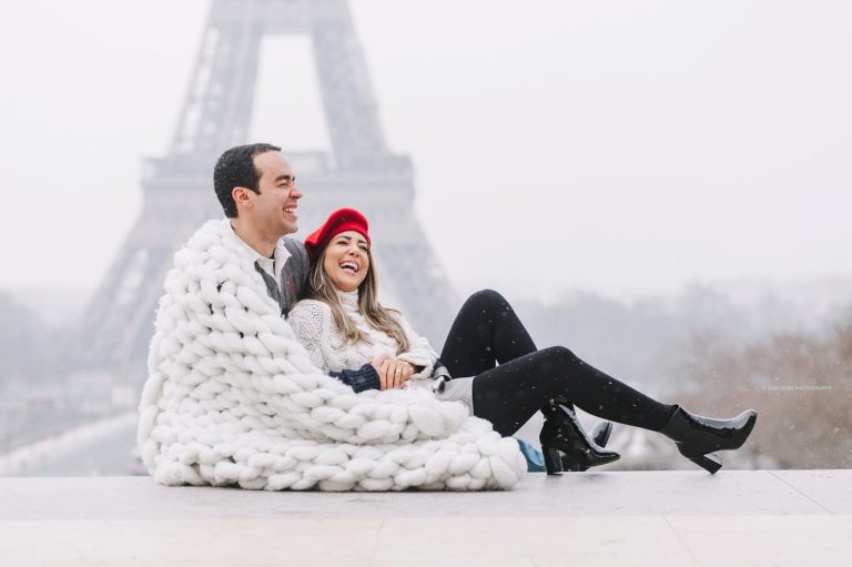 snowy paris photo shooting