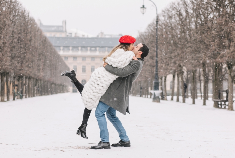 snowy paris photo shooting