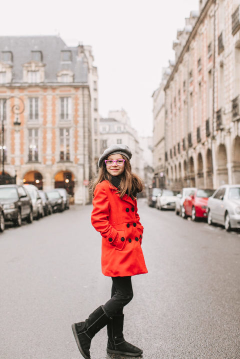 snowy family session paris